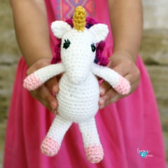 crochet mini unicorn