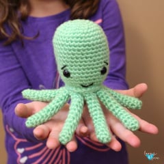 crochet green octopus