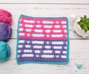 crochet triangle print square design