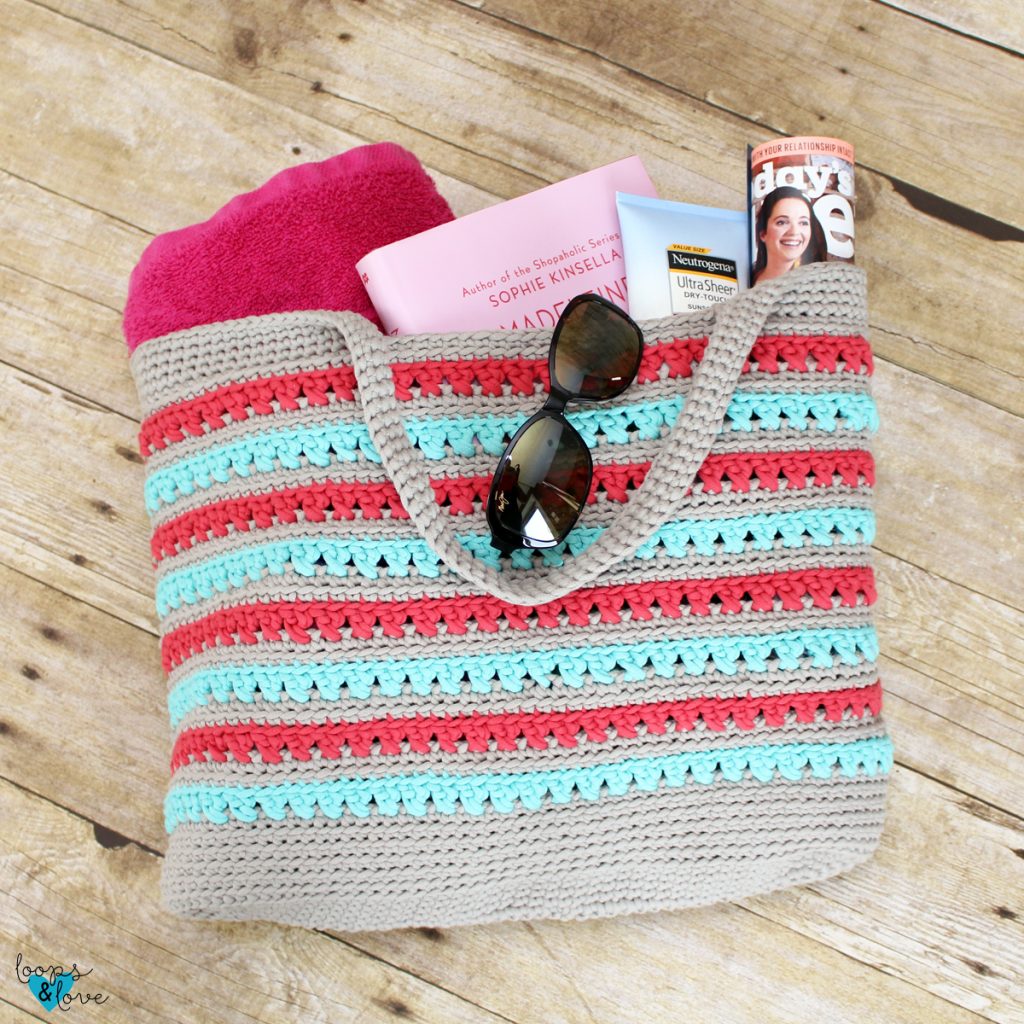Beach Please Summer Tote - Free Crochet Pattern Loops & Love Crochet
