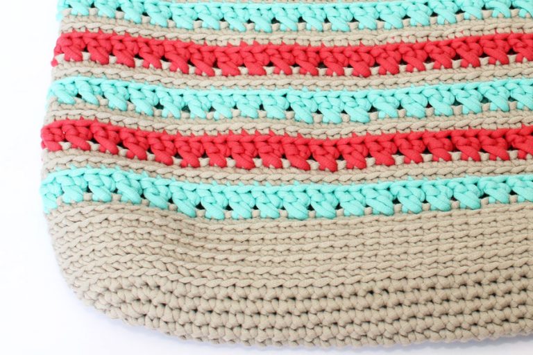 Beach Please Summer Tote - Free Crochet Pattern Loops & Love Crochet