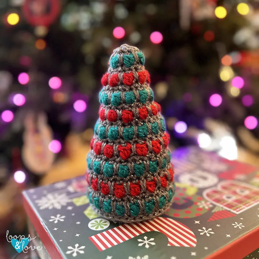medium crochet Christmas tree