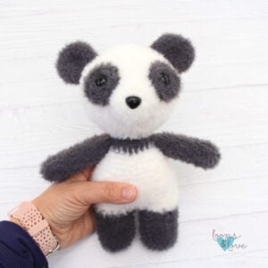 Crochet plush panda amigurumi pattern