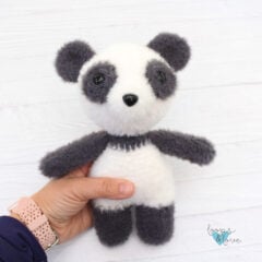 Crochet plush panda amigurumi pattern