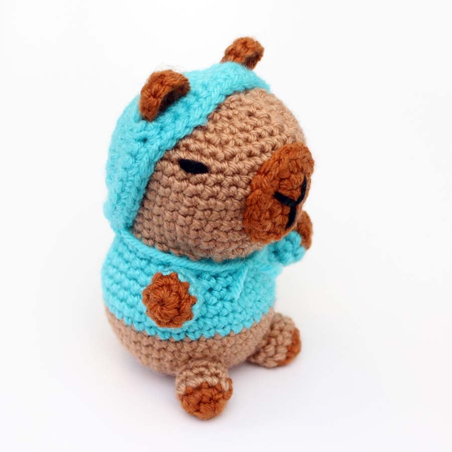 capybara amigurumi with hood finished