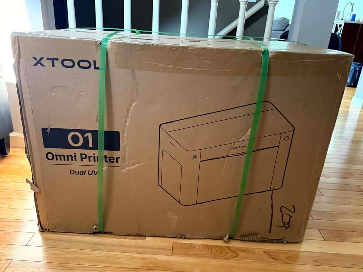 Unboxing the xTool Omni O1 UV printer and included accessories